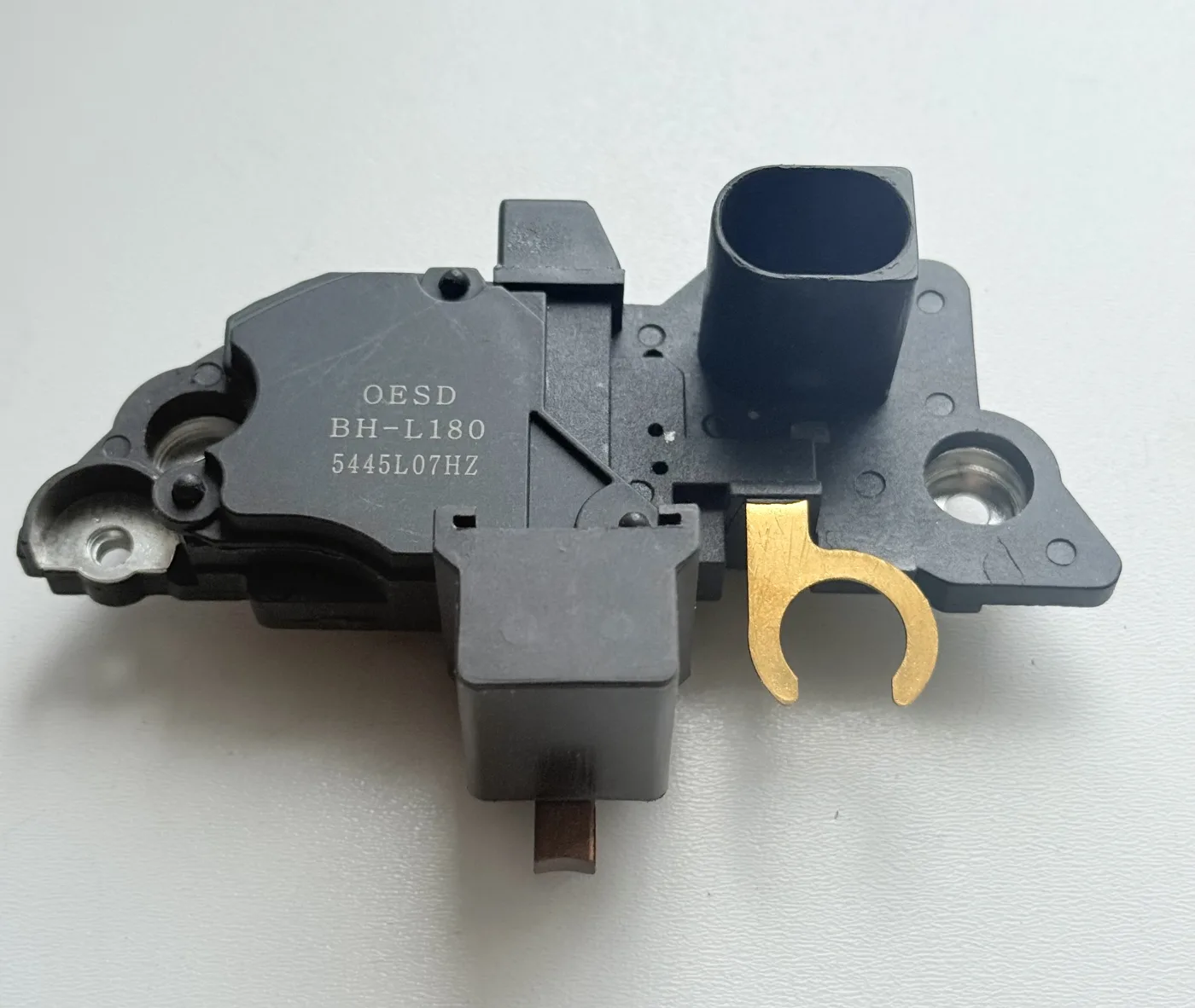 Regulator napięcia 12V