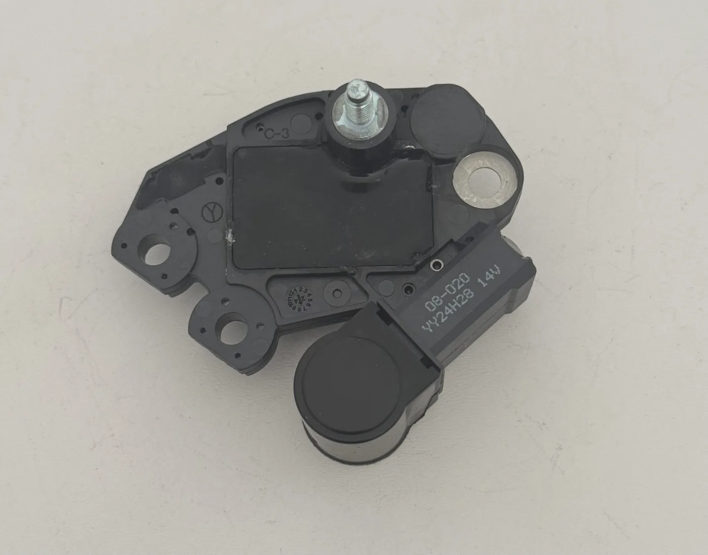 Regulator napięcia 12V