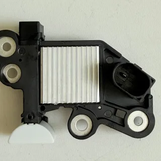 Regulator napięcia 12V
