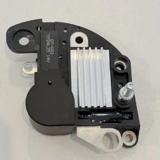 Regulator napięcia 12V
