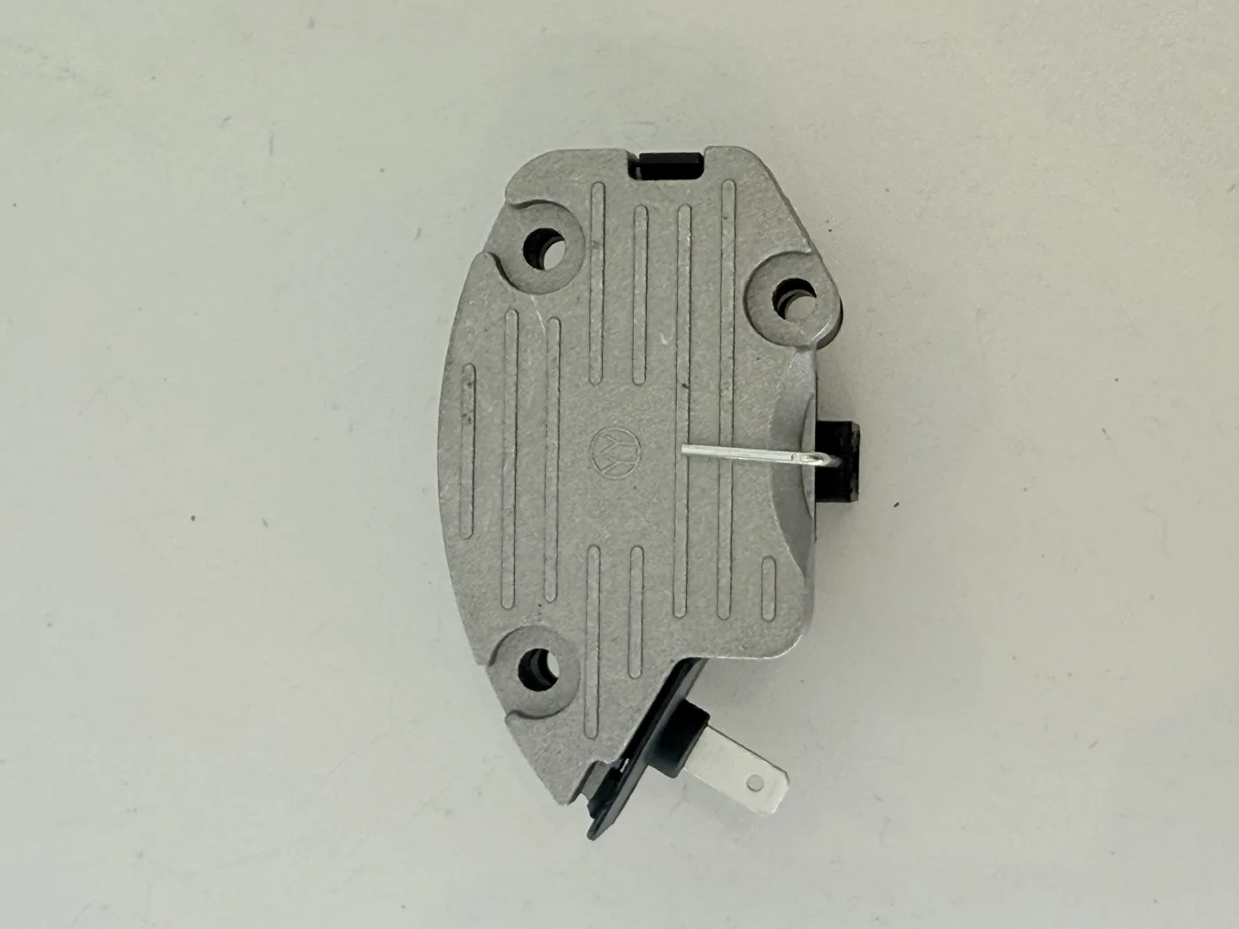 Regulator napięcia 12V