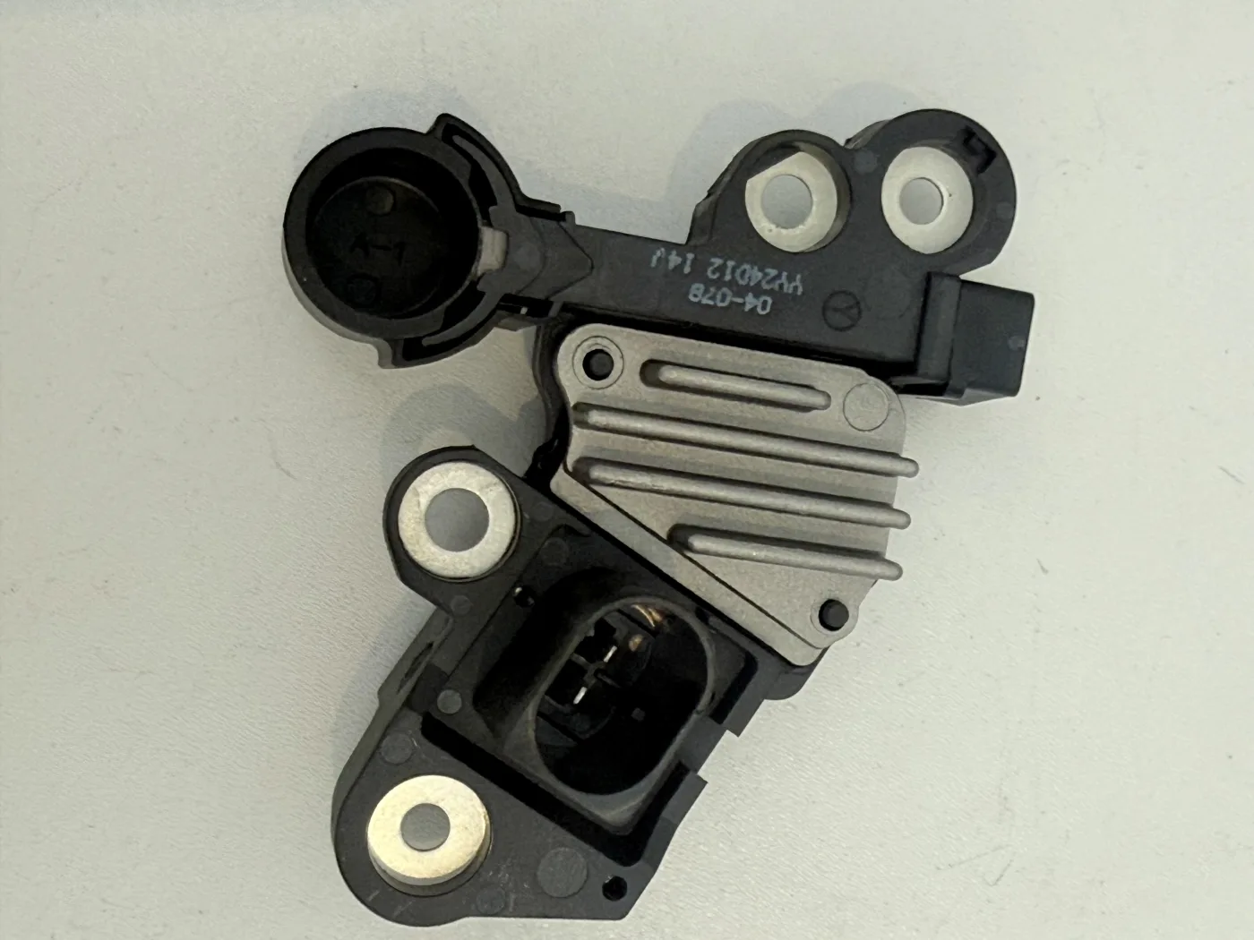 Regulator napięcia 12V