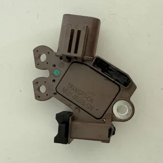 Regulator napięcia 12V