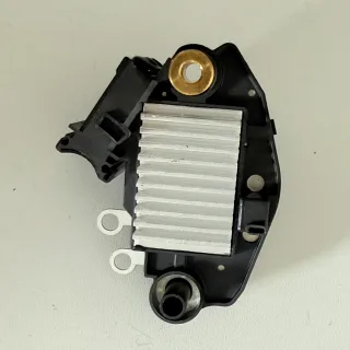 Regulator napięcia 12V