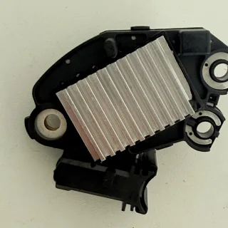 Regulator napięcia 12V