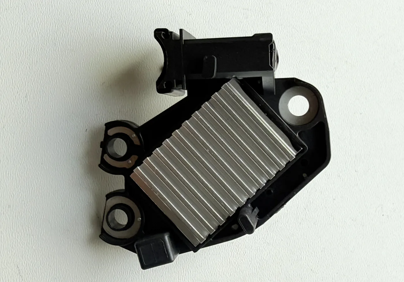 Regulator napięcia 12V