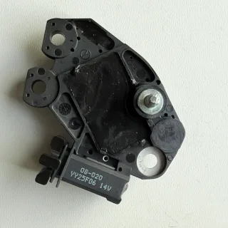 Regulator napięcia 12V