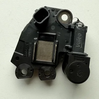 Regulator napięcia 12V