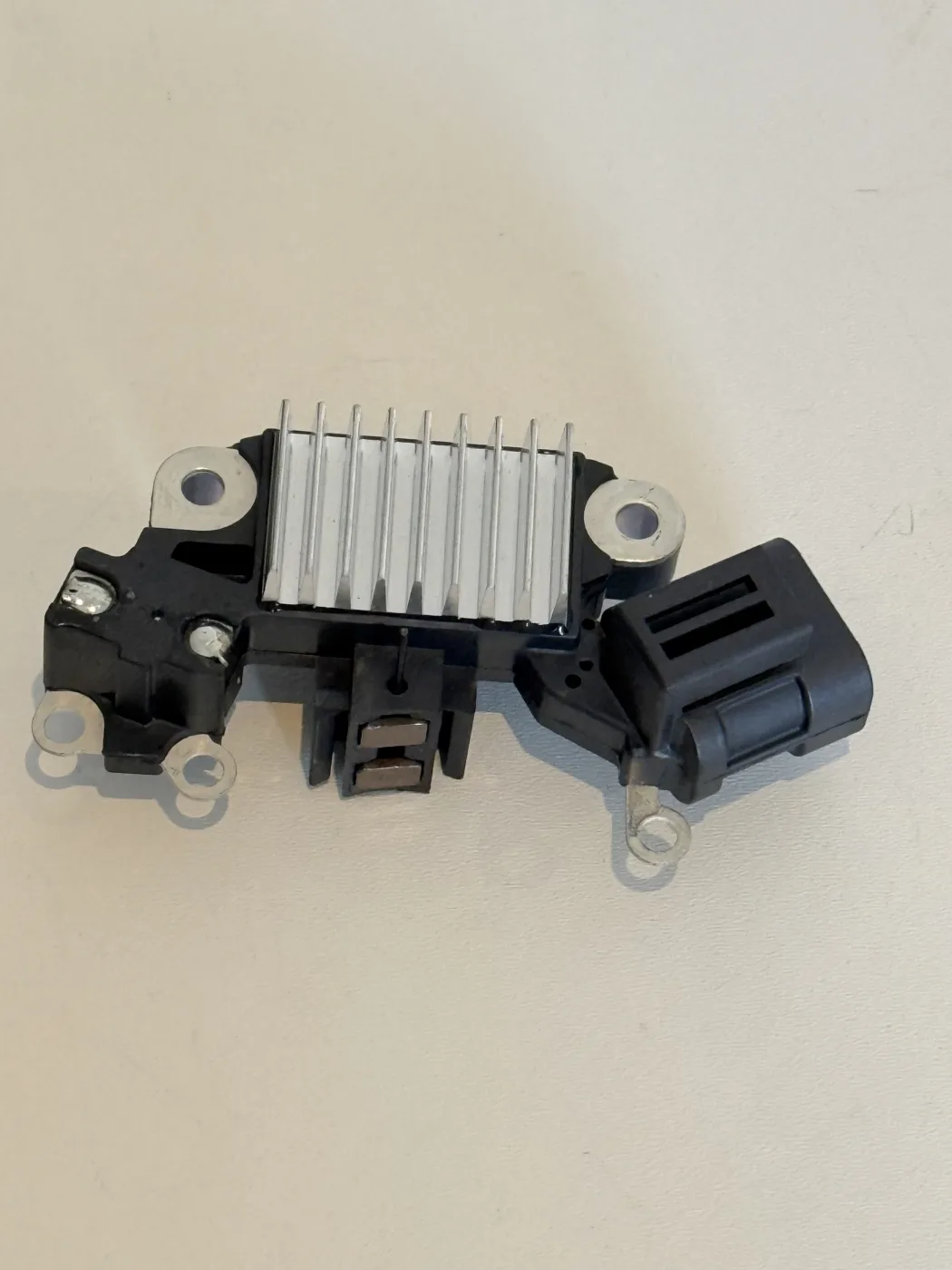 Regulator napięcia 12V