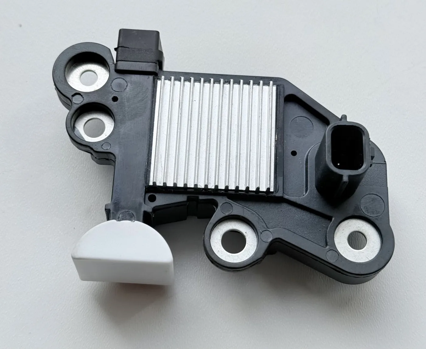 Regulator napięcia 12V