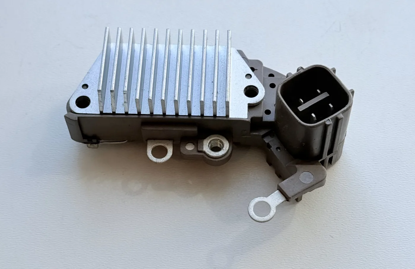 Regulator napięcia 12V