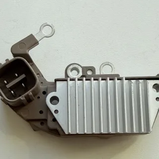 Regulator napięcia 12V